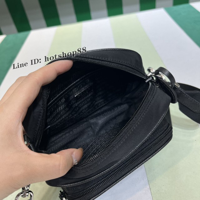 Prada專櫃新款相機包 1BH153 普拉達黑色尼龍料帆布單肩斜挎包 csp1721